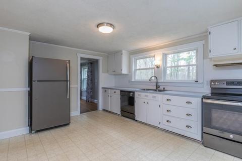 426 Twichell St, Athol, MA 01331 photo 3