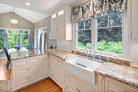 9 Tillinghast Dr, Hingham, MA 02043 photo 5