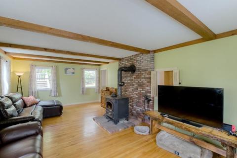 32 Maple St, Sturbridge, MA 01566 photo 12