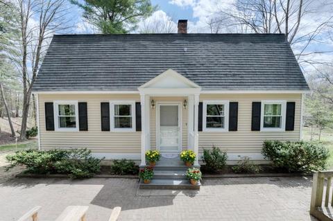 32 Maple St, Sturbridge, MA 01566 photo 1