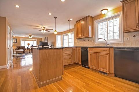 7 Down Ln, Mansfield, MA 02048 photo 12