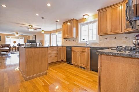 7 Down Ln, Mansfield, MA 02048 photo 16