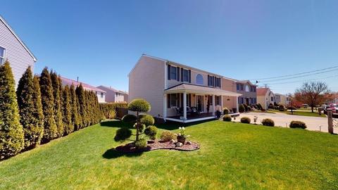198 Mcmahon St, Fall River, MA 02721 photo 2