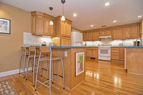 49 Pond St, Needham, MA 02492 photo 4