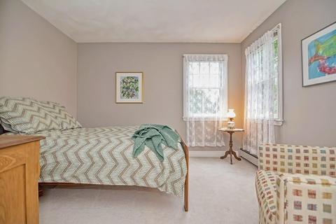 49 Pond St, Needham, MA 02492 photo 24