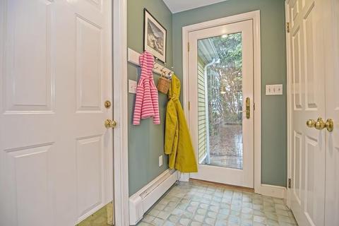 49 Pond St, Needham, MA 02492 photo 9