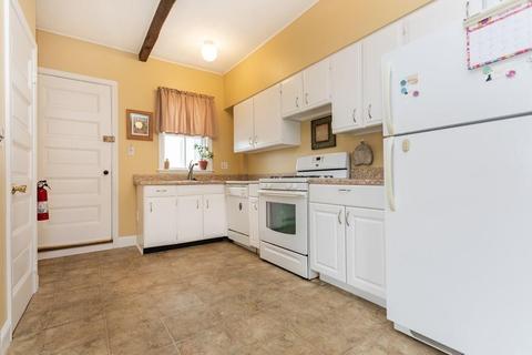 14 Summer St, Beverly, MA 01915 photo 28