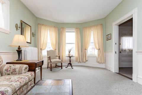 14 Summer St, Beverly, MA 01915 photo 3