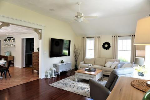 16 Bicknell Dr, Mendon, MA 01756 photo 7