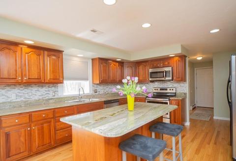 16 Cadman Rd, Mendon, MA 01756 photo 5