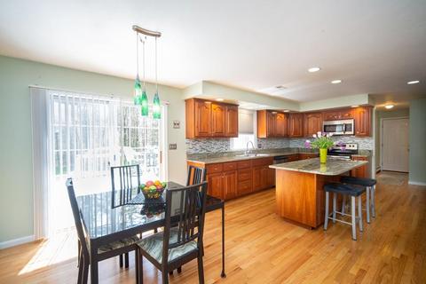 16 Cadman Rd, Mendon, MA 01756 photo 4