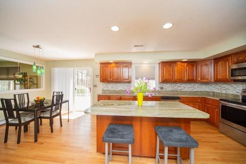 16 Cadman Rd, Mendon, MA 01756 photo 9