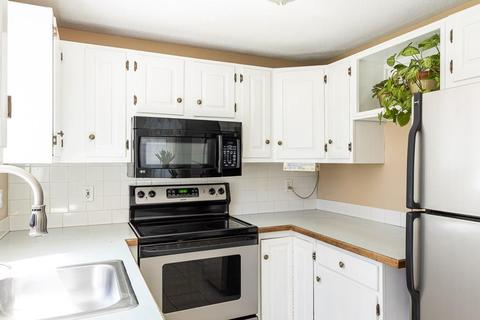 29 Hitching Post Ln, Barnstable, MA 02632 photo 8