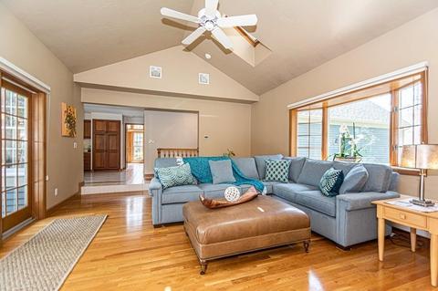 43 Fairchild Dr, Reading, MA 01867 photo 6