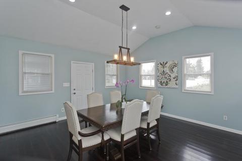 130 Woodcrest Rd, Springfield, MA 01129 photo 2