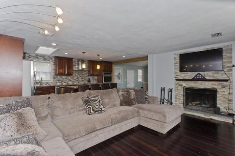 130 Woodcrest Rd, Springfield, MA 01129 photo 10