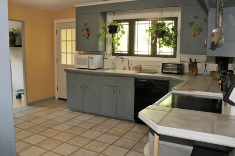 3 Rustic Dr, Worcester, MA 01609 photo 8