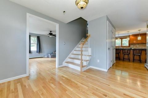 35 Chowdermarch St, Marshfield, MA 02050 photo 4