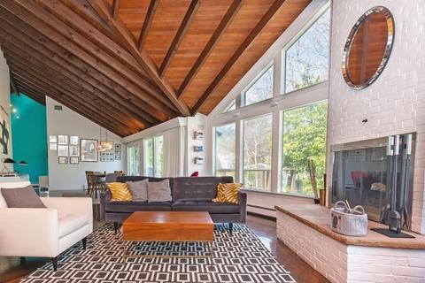 33 Mast Hill Rd, Hingham, MA 02043 photo 4