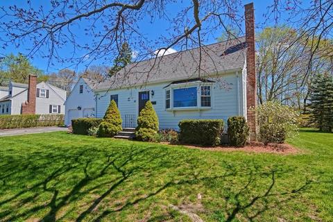 46 Irving Dr, Walpole, MA 02081 photo 2