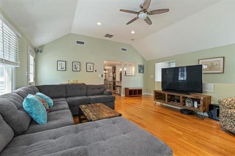 22 Whittier Rd, Reading, MA 01867 photo 16