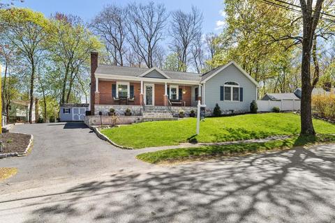 22 Whittier Rd, Reading, MA 01867 photo 1