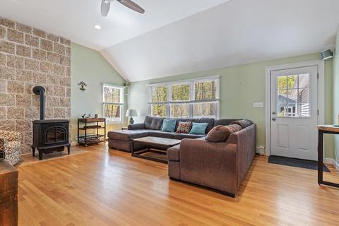 22 Whittier Rd, Reading, MA 01867 photo 15