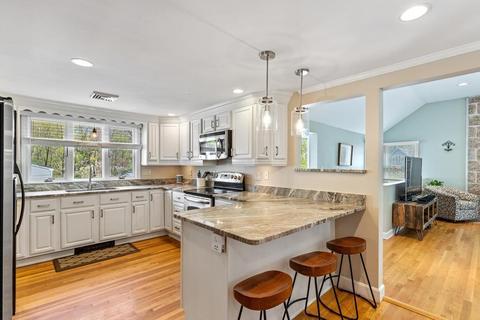 22 Whittier Rd, Reading, MA 01867 photo 11