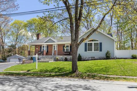 22 Whittier Rd, Reading, MA 01867 photo 3