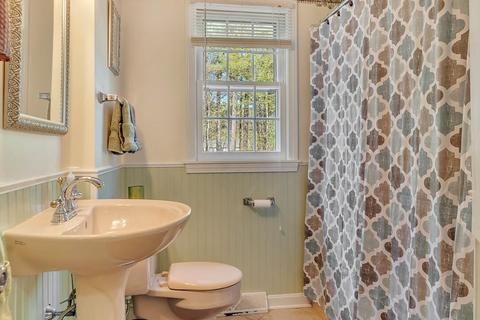 8 Chestnut Dr, Townsend, MA 01469 photo 11