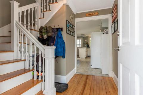 88 Bisson St, Beverly, MA 01915 photo 5