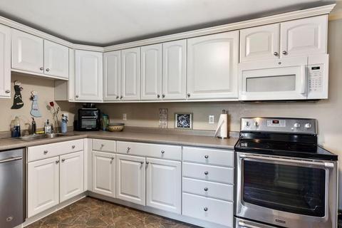 7 S High St, Ashburnham, MA 01430 photo 5
