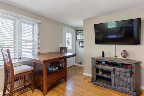 7 S High St, Ashburnham, MA 01430 photo 10