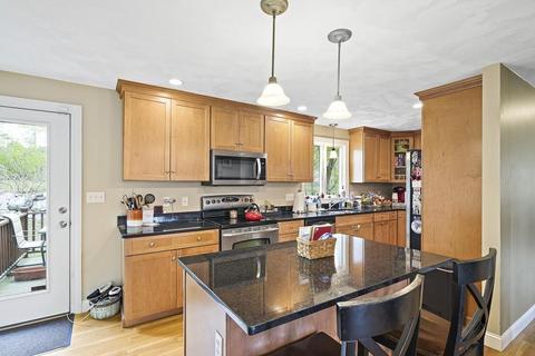 10 Peach Tree Ln, Danvers, MA 01923 photo 4