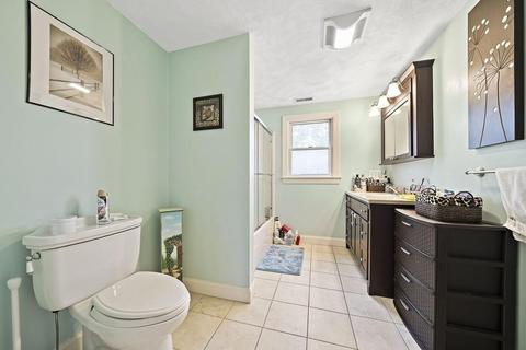 10 Peach Tree Ln, Danvers, MA 01923 photo 12
