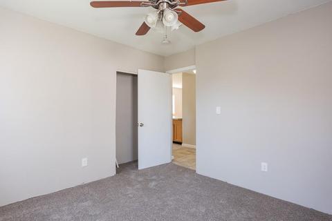 31 Grover St, Springfield, MA 01104 photo 21