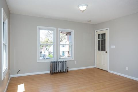 31 Grover St, Springfield, MA 01104 photo 7