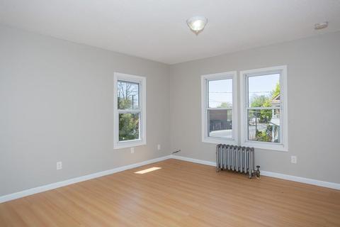 31 Grover St, Springfield, MA 01104 photo 10