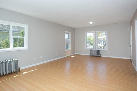 31 Grover St, Springfield, MA 01104 photo 9