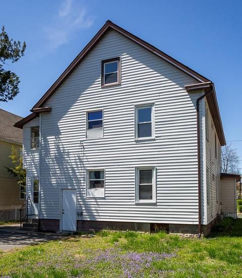 31 Grover St, Springfield, MA 01104 photo 6