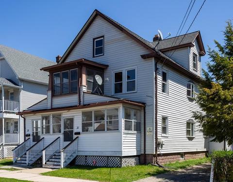 31 Grover St, Springfield, MA 01104 photo 3