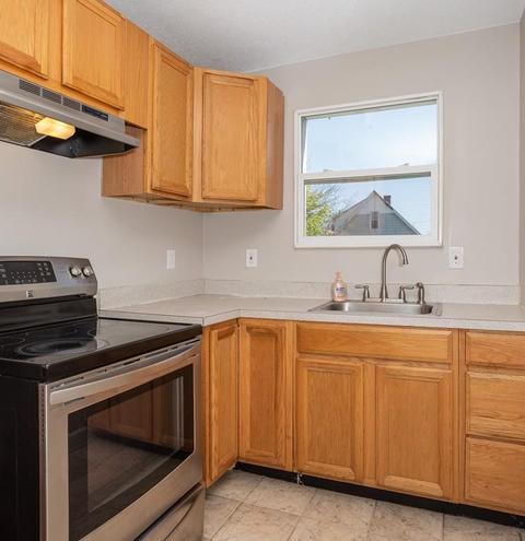 31 Grover St, Springfield, MA 01104 photo 15