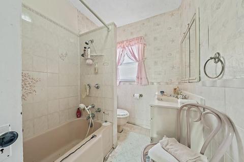 99 Hampton Cir, Hull, MA 02045 photo 12