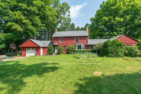 32 Maple St, Douglas, MA 01516 photo 1