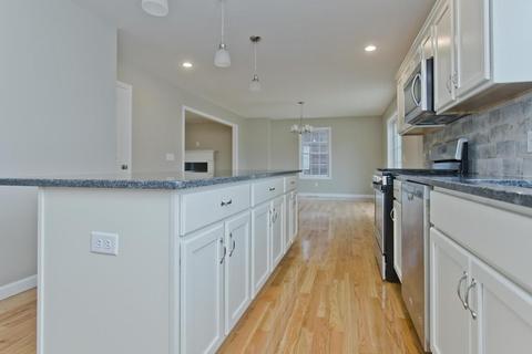 79 Castle St, Springfield, MA 01108 photo 9