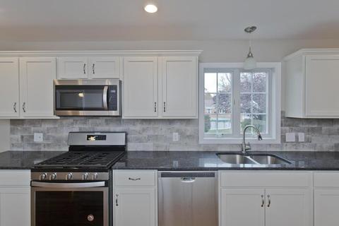 79 Castle St, Springfield, MA 01108 photo 5