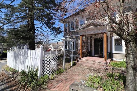 30 Elm St, Maynard, MA 01754 photo 1