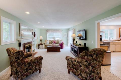24 Blackthorn Dr, Worcester, MA 01609 photo 11