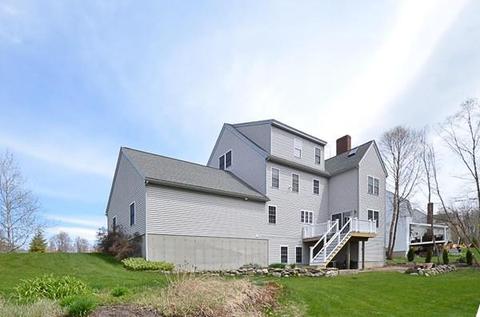 24 Blackthorn Dr, Worcester, MA 01609 photo 4