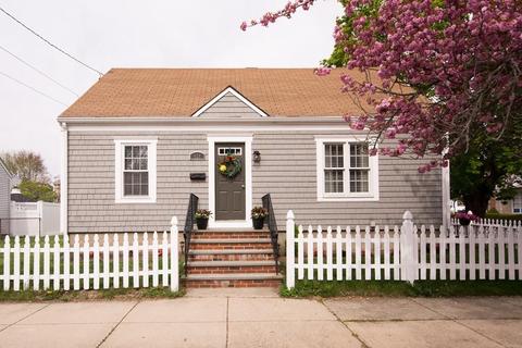 458 Stetson St, Fall River, MA 02720 photo 1
